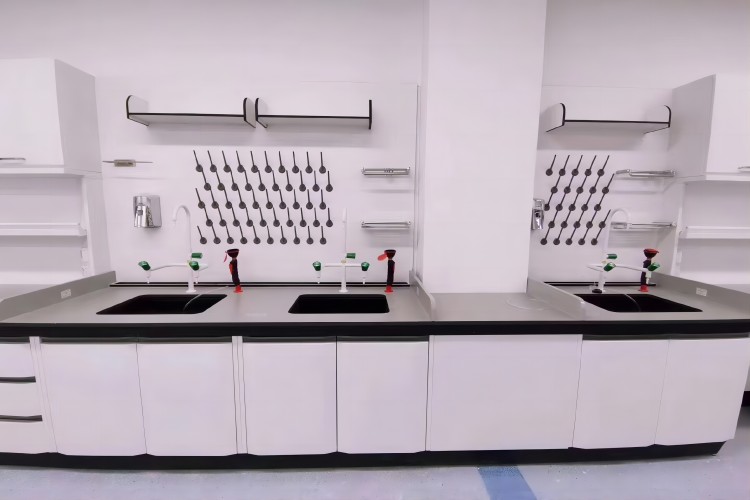 實(shí)驗(yàn)室